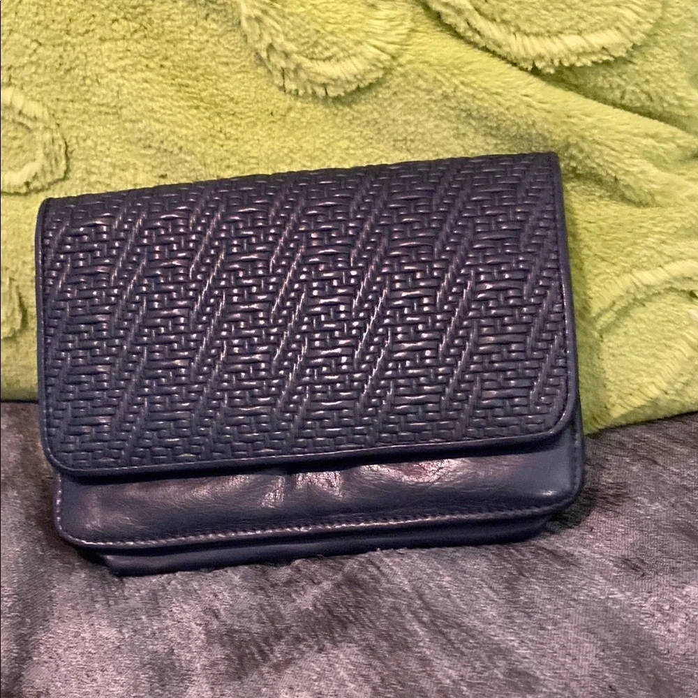 Elegant Black Wallet with Premium Leather Finish - Picture 10 of 10